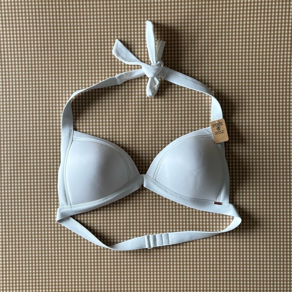 Victoria’s Secret padded push up white swimsuit top. Size XL. NWT